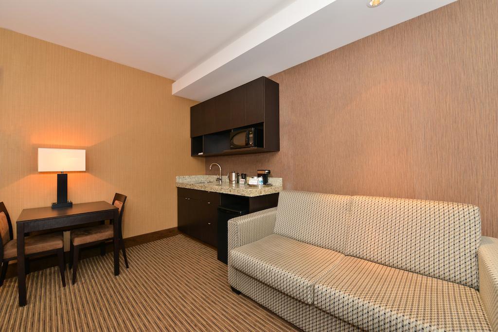 Edmonton Hotel & Convention Center Edmonton Extérieur photo