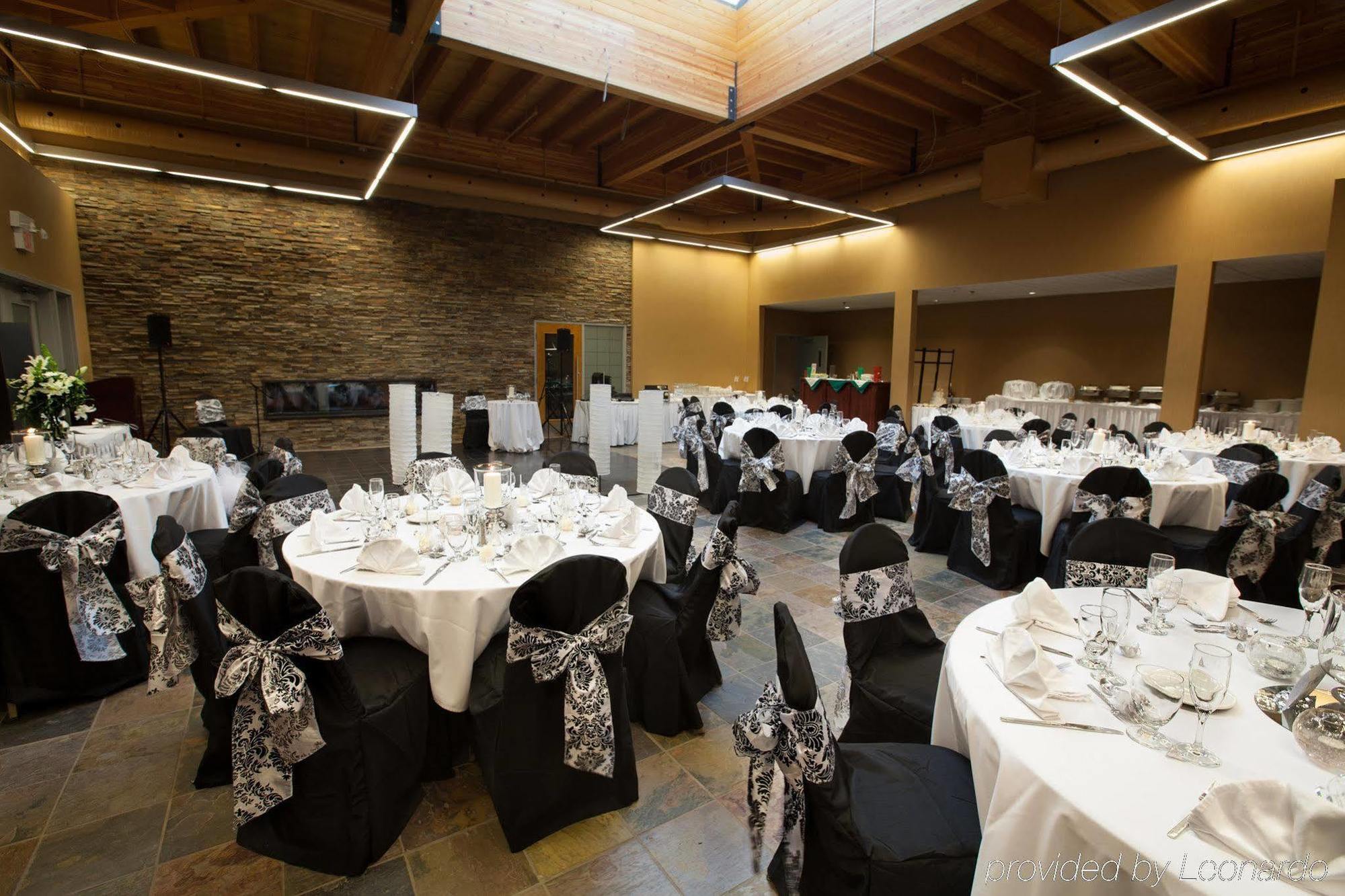 Edmonton Hotel & Convention Center Edmonton Extérieur photo