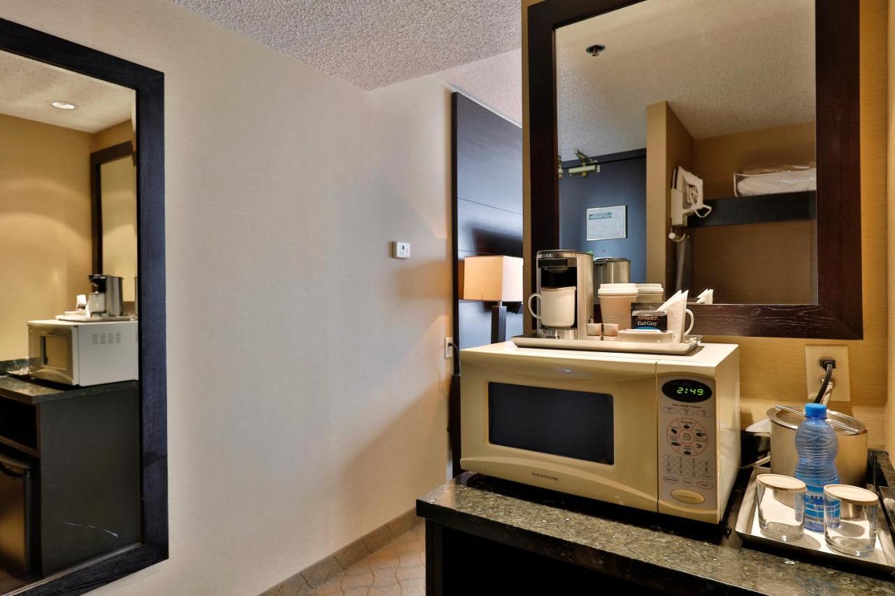 Edmonton Hotel & Convention Center Edmonton Extérieur photo