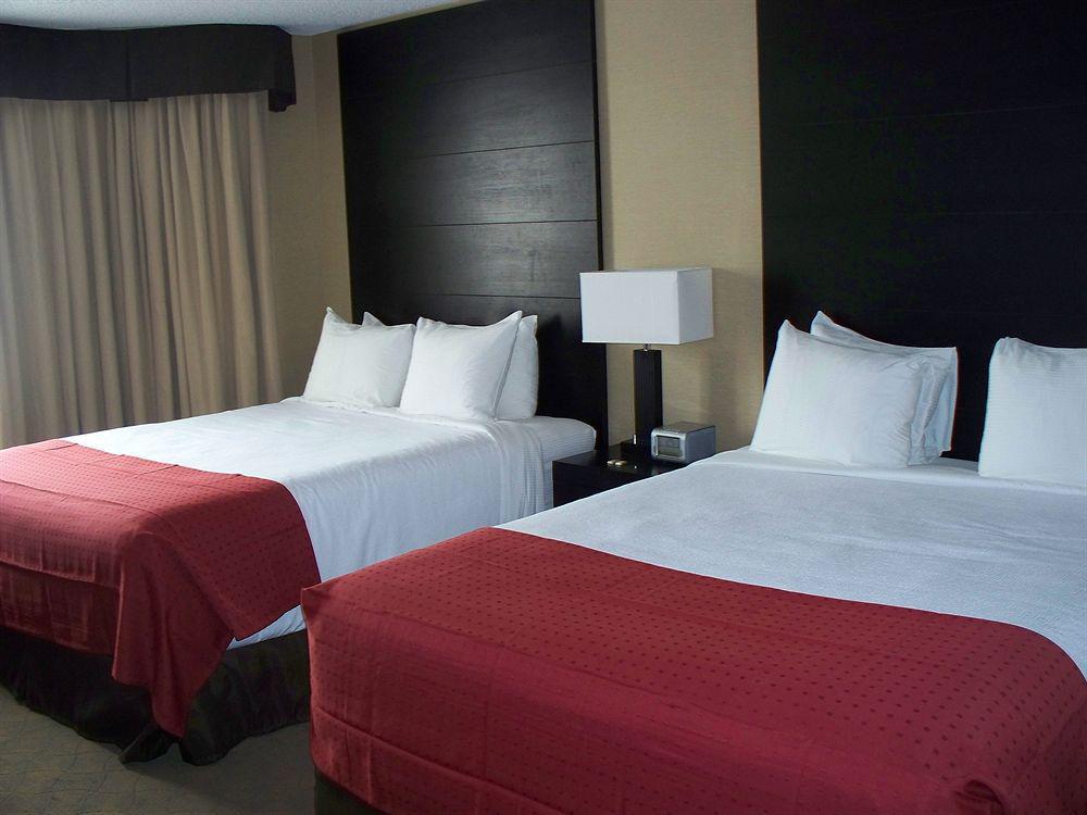 Edmonton Hotel & Convention Center Edmonton Chambre photo