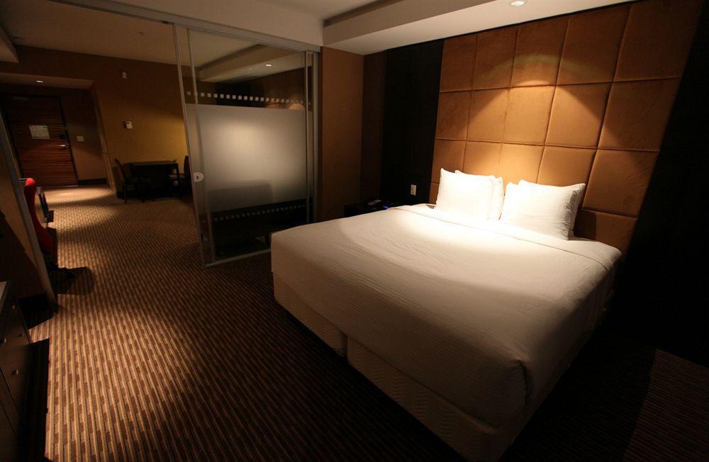 Edmonton Hotel & Convention Center Edmonton Chambre photo